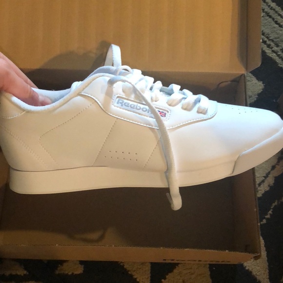 brand new reebok shoes